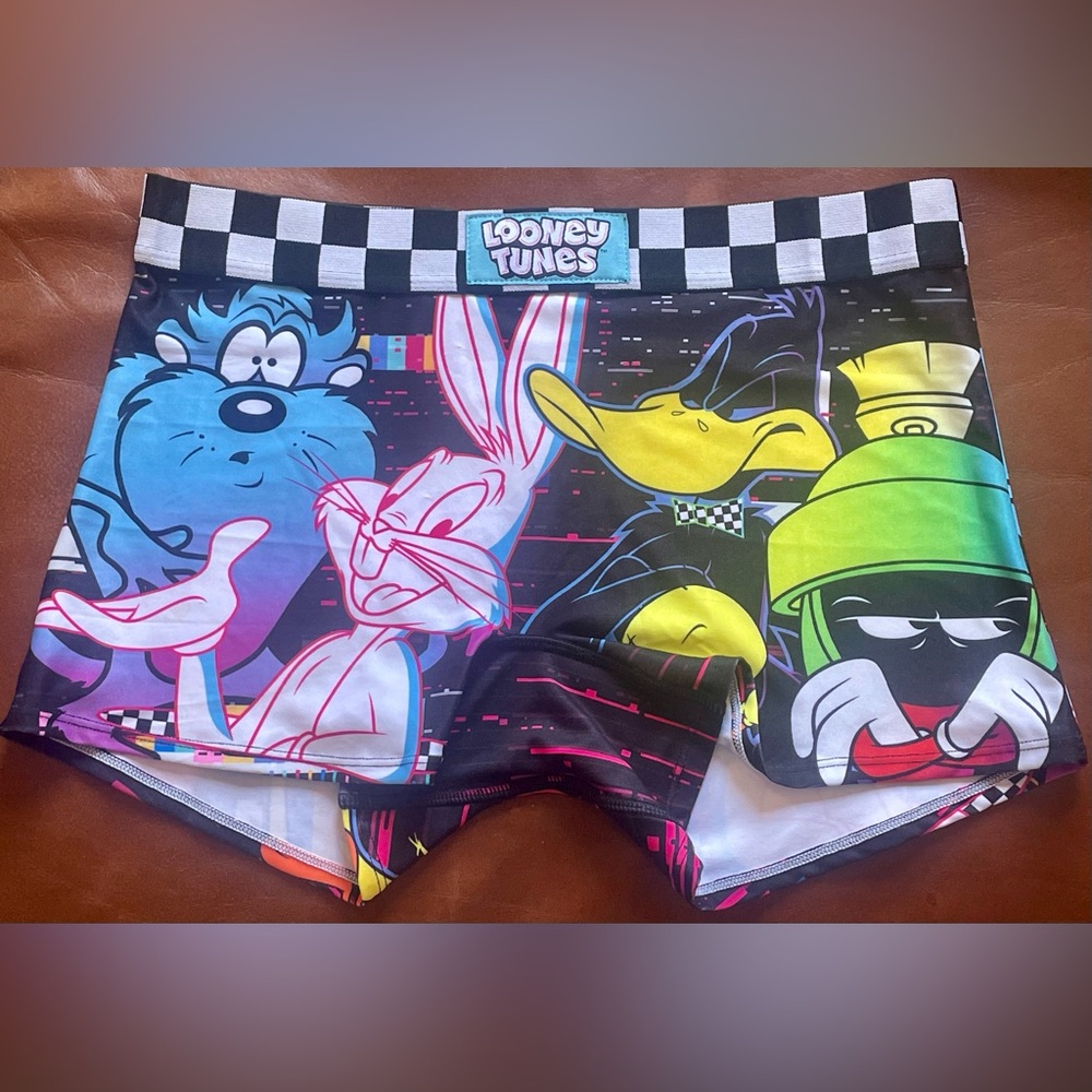 BNWT! Looney Tunes 😻🩵💛💚 Women’s, Boxer Briefs, SZ - M